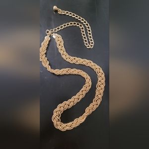 Gold belt, 32 inches, with a 14 inch extension